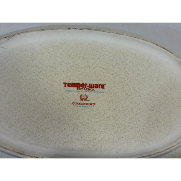 Lenox Temper-Are Quakertown oval casserole dish with lid 2.5 quart - Picture 4 of 4